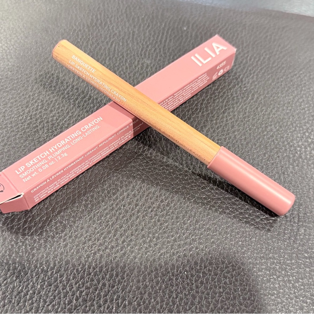 ILIA Lip Sketch Crayon - Shade Banquette
